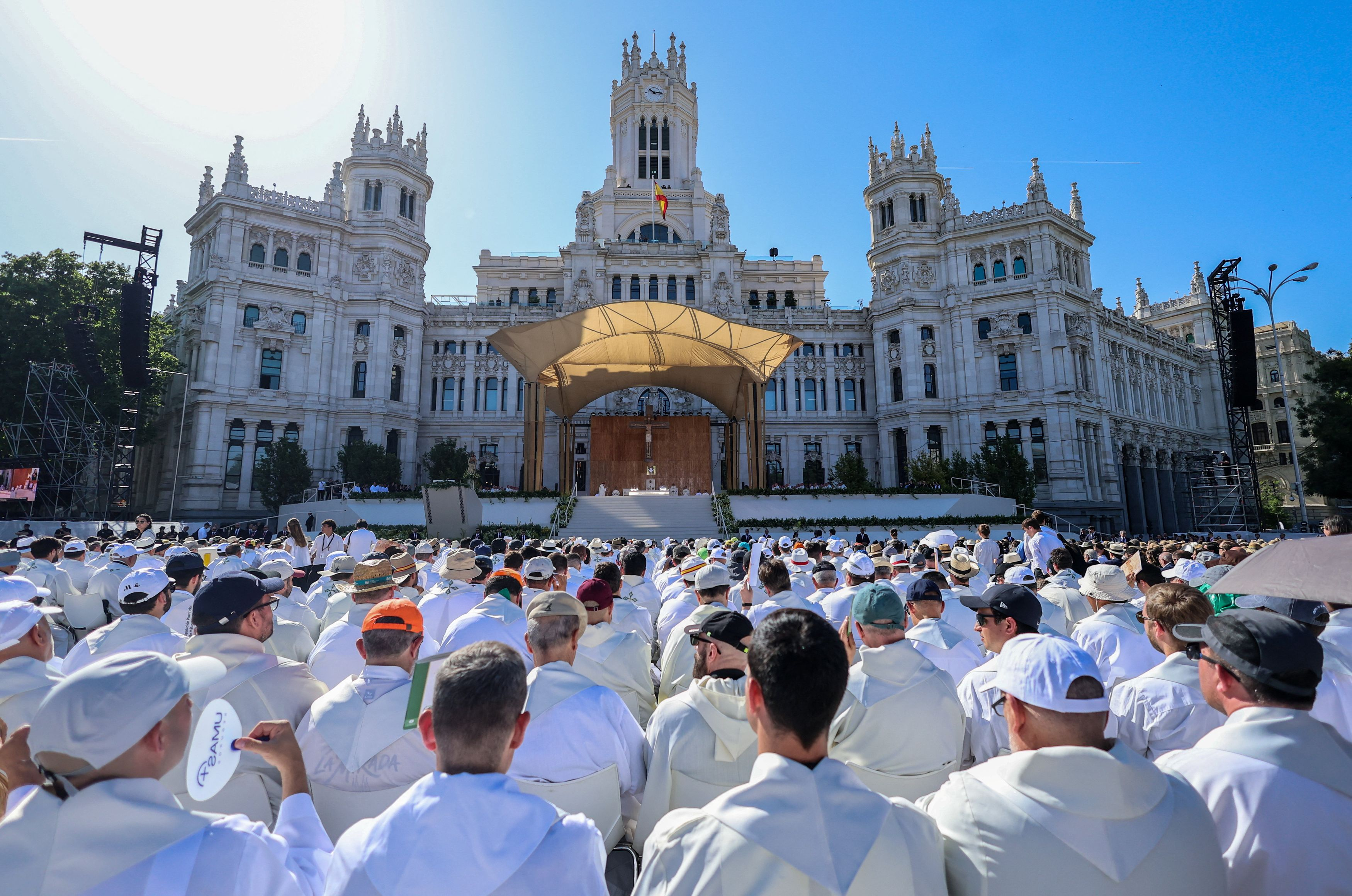 La Messa per la solennità del Corpus Domini presieduta da papa Leone XIV a Madrid / REUTERS