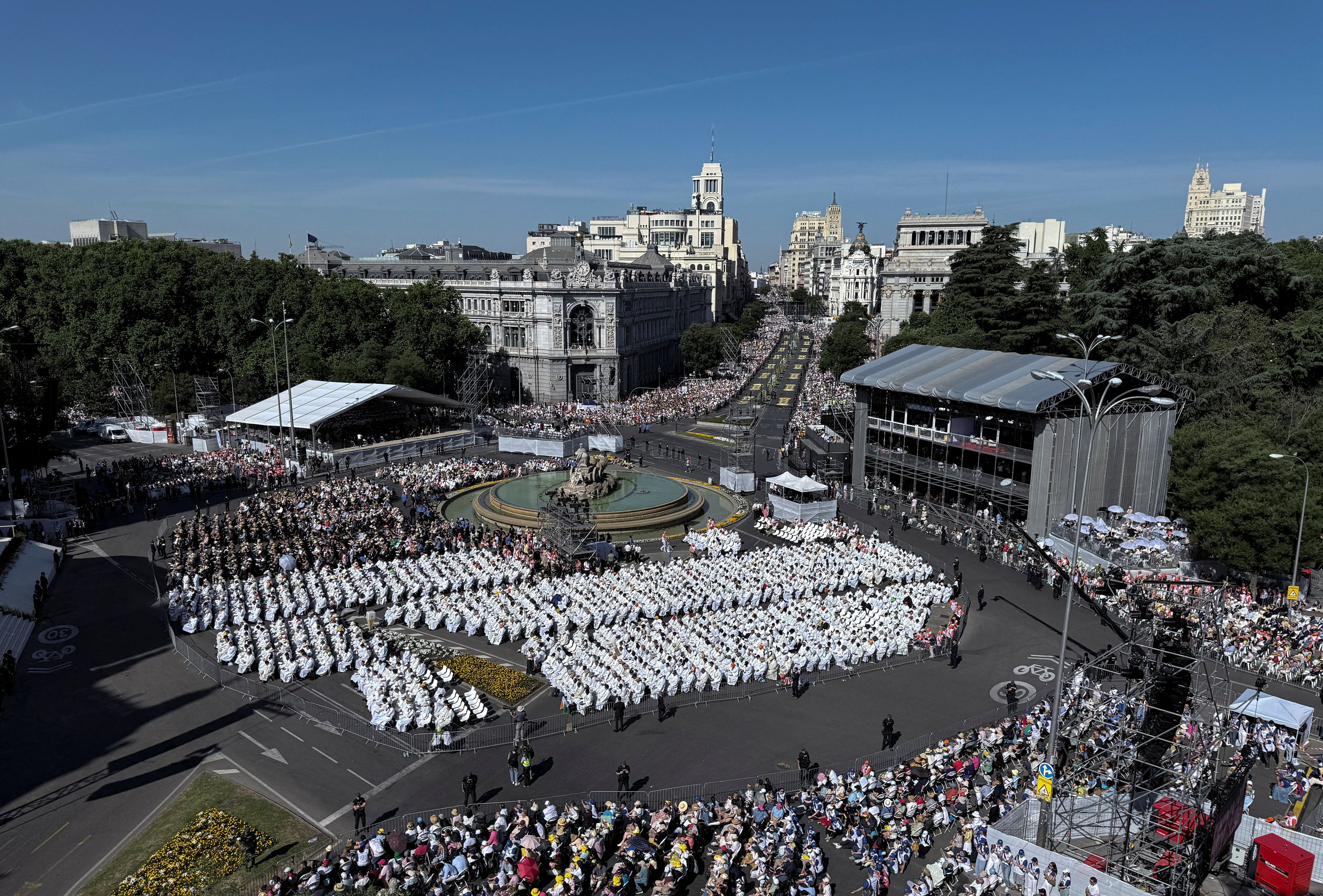  A Madrid l'invasione dei pellegrini per la Messa del Corpus Domini con papa Leone XIV / REUTERS