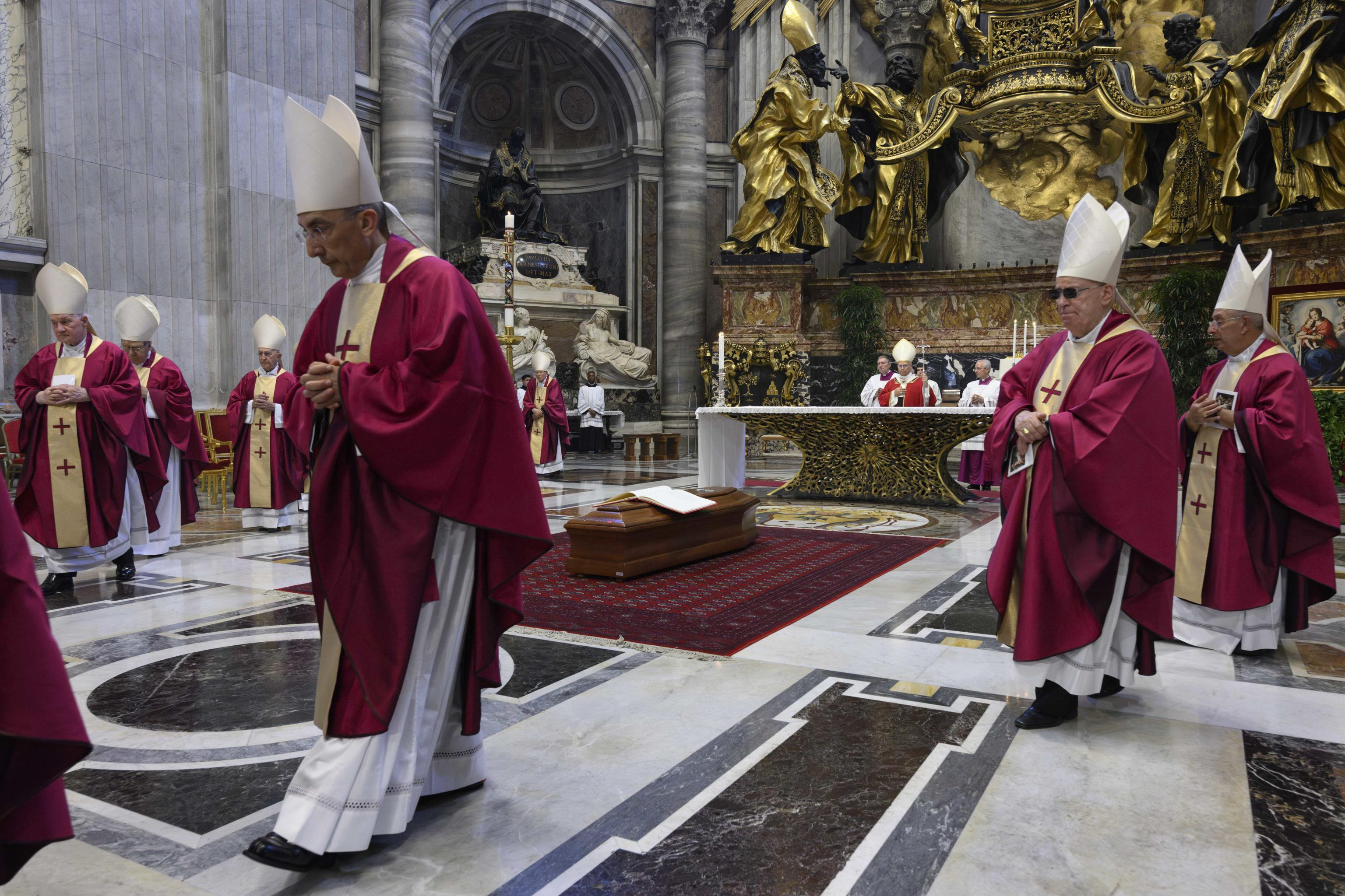 I cardinali in processione al termine dei funerali del cardinale Ruini, 18 giugno 2026 - (Vatican Media)