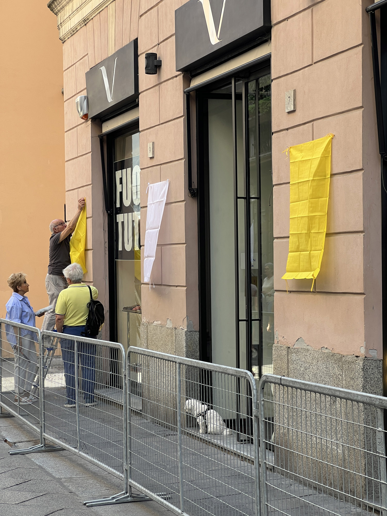 L'attesa del Papa lungo le strade di Pavia