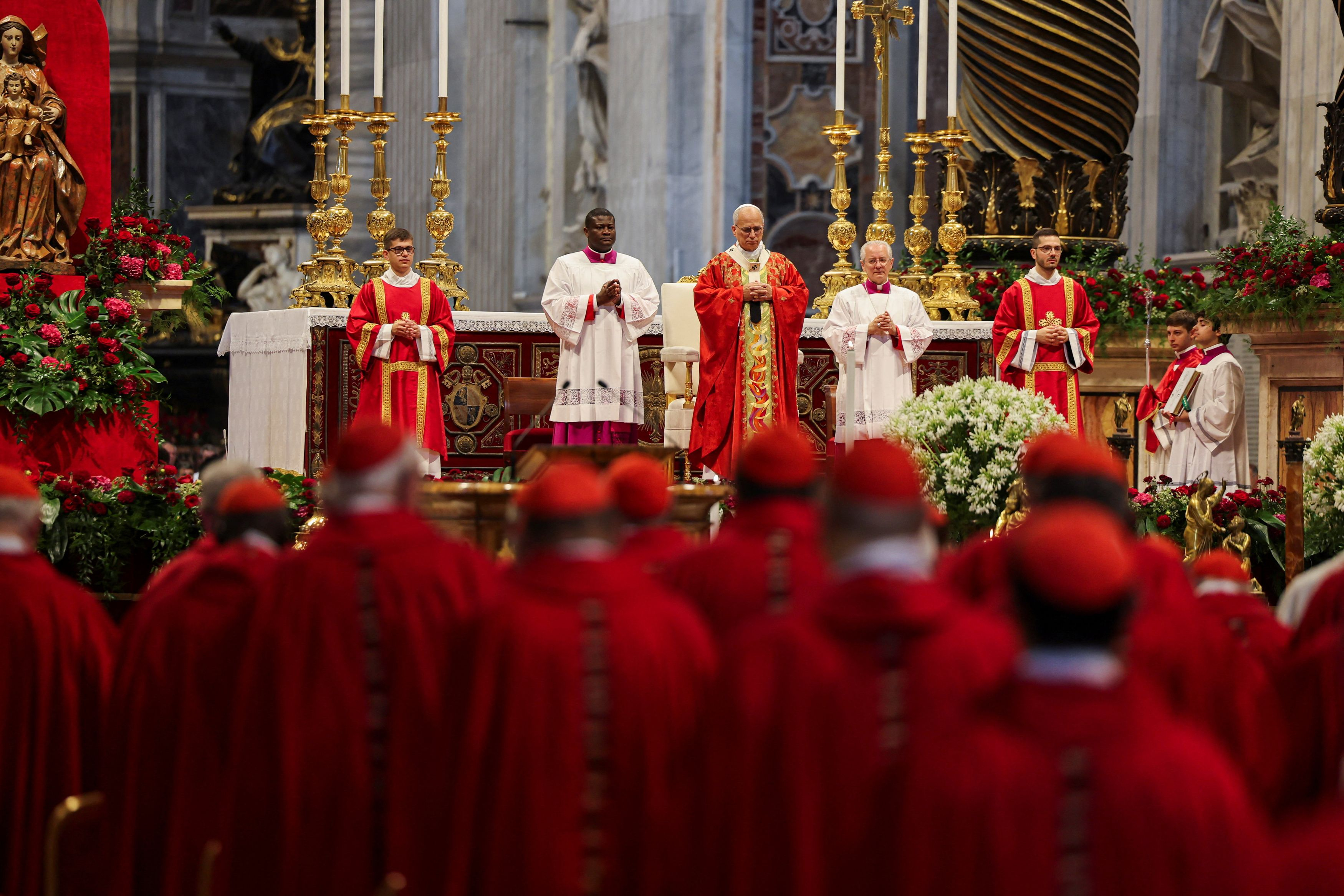 Papa Leone XIV durante la Messa per i Santi Pietro e Paolo nella Basilica Vaticana / REUTERS