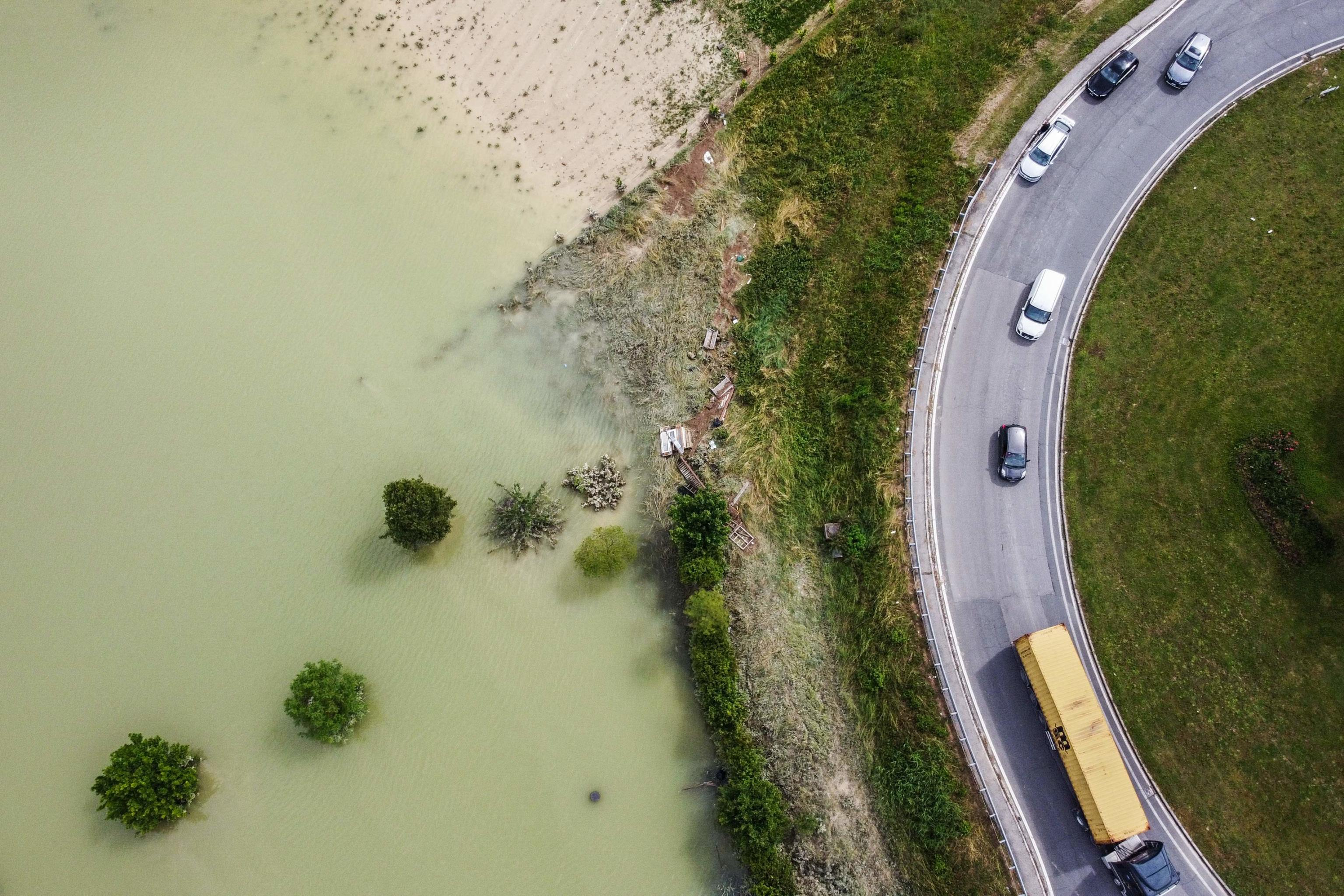 Una immagine dall'alto delle alluvioni che colpirono l'Emilia-Romagna nel 2023 / ANSA