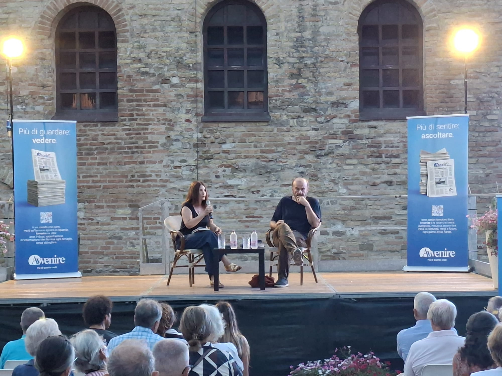 Angela Calvini e Davide Rondoni sul palco di Grado