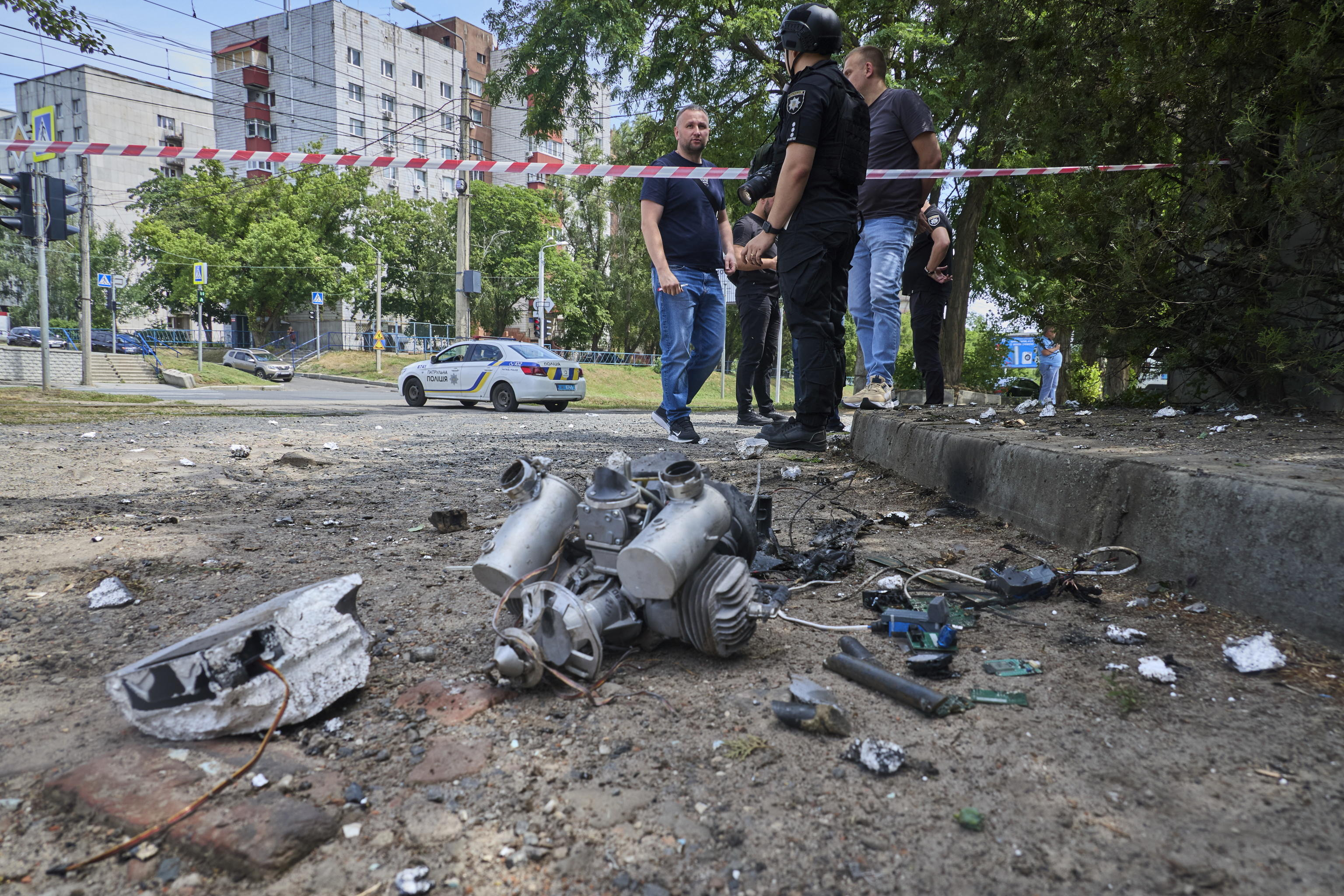 I resti dei droni russi dopo un attacco a Kharkiv / ANSA