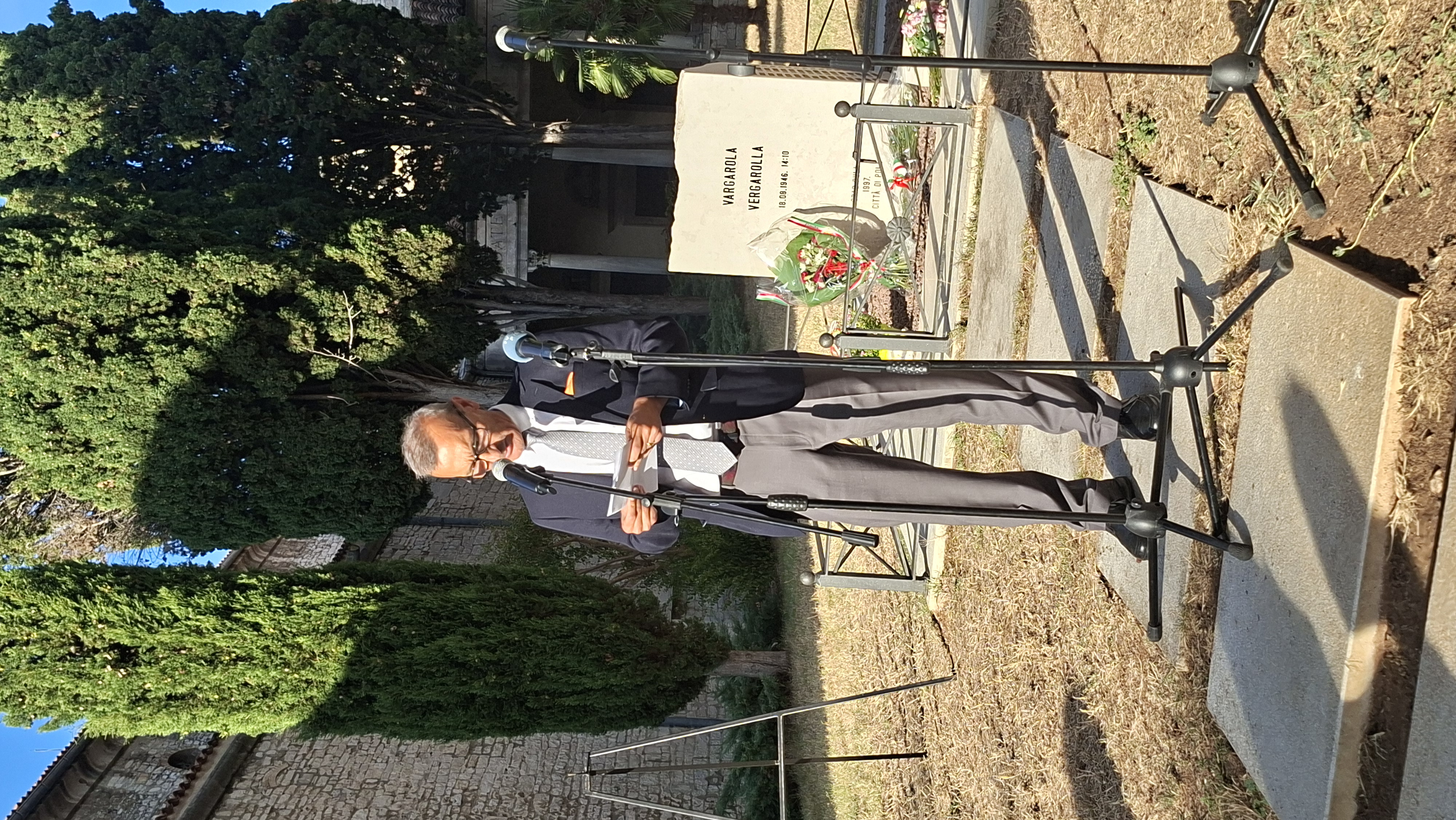 L'ambasciatore italiano in Croazia, Paolo Trichilo, durante la commemorazione