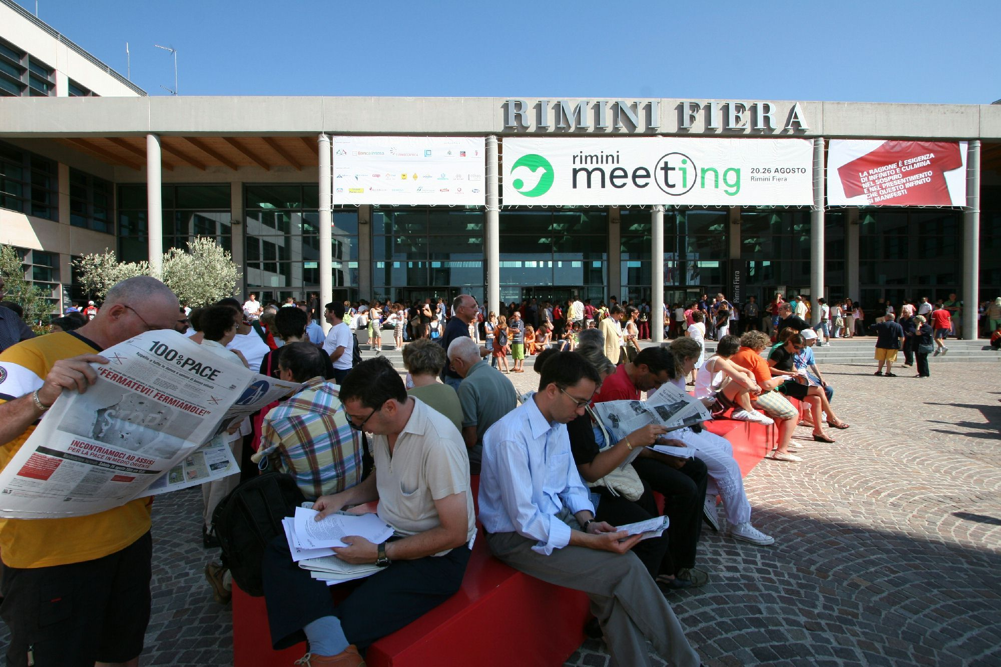 Una passata edizione del Meeting per l’amicizia fra i popoli che si tiene a Rimini / Siciliani