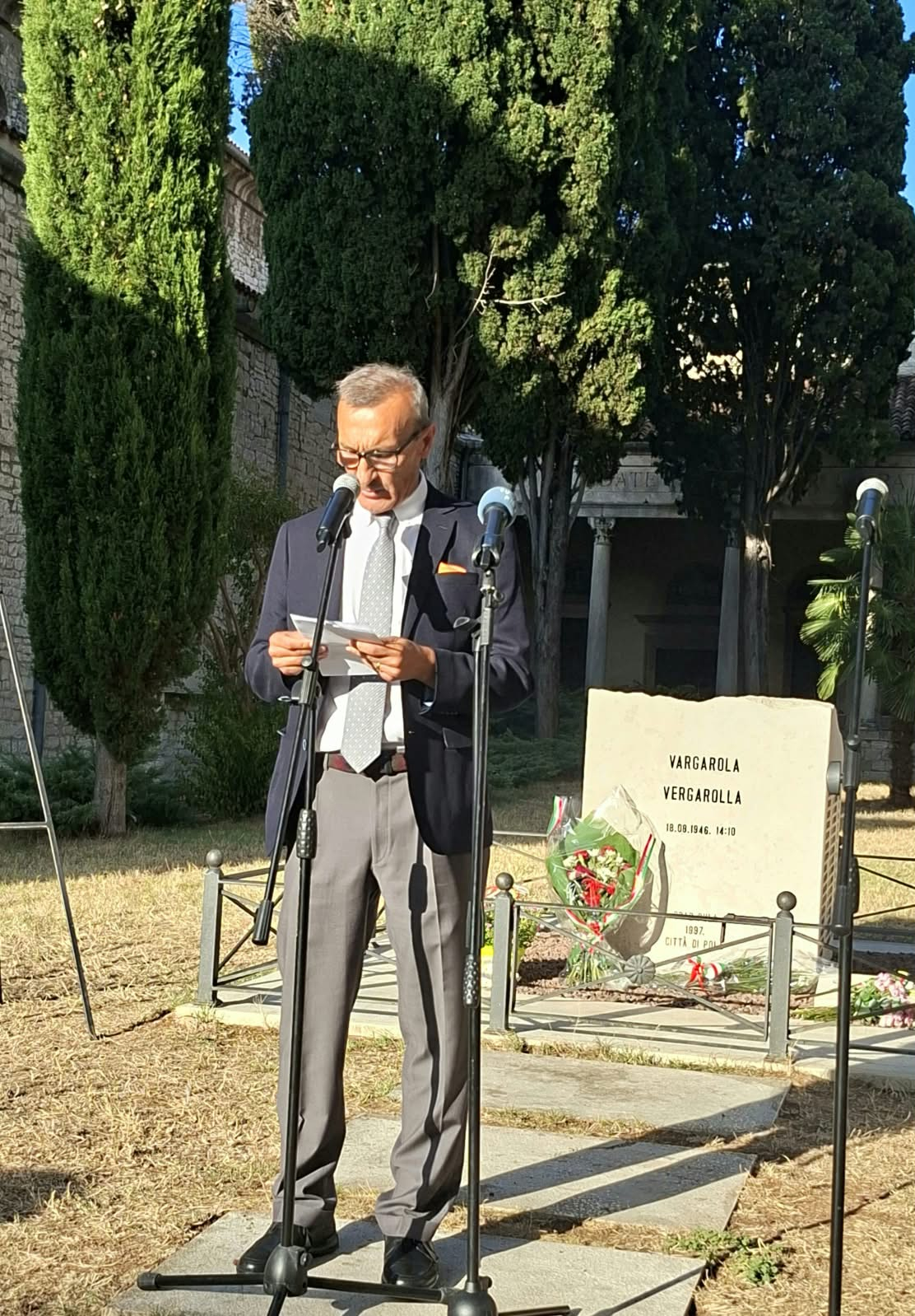L'ambasciatore d'Italia in Croazia, Paolo Trichilo, durante la commemorazione