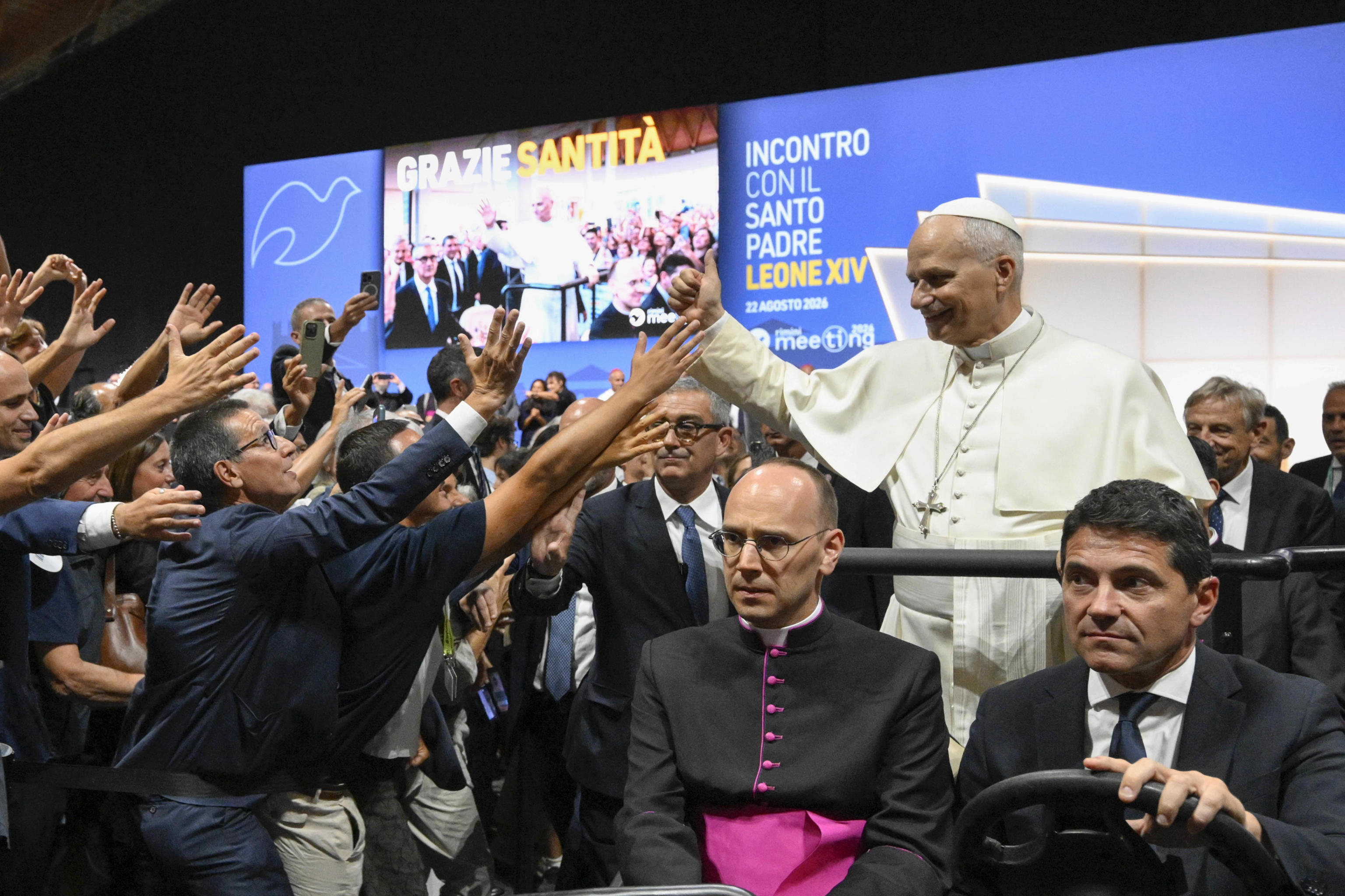 Papa Leone XIV saluta il "popolo" del Meeting di Rimini / VATICAN MEDIA
