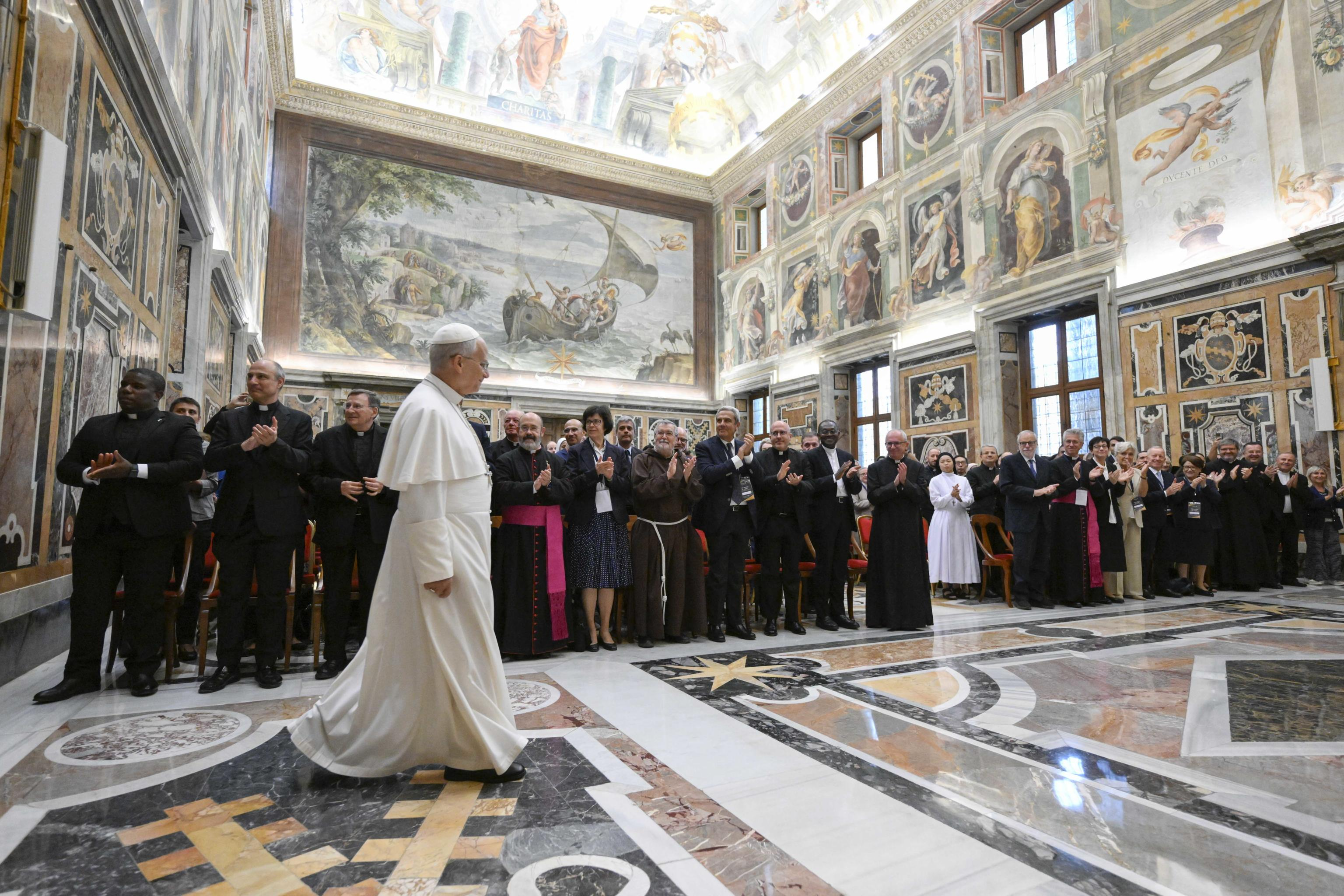 Papa Leone XIV durante l'udienza con i partecipanti al Convegno "Il XXI secolo: un nuovo tempo i martiri?", 16 settembre 2026 - VATICAN MEDIA 