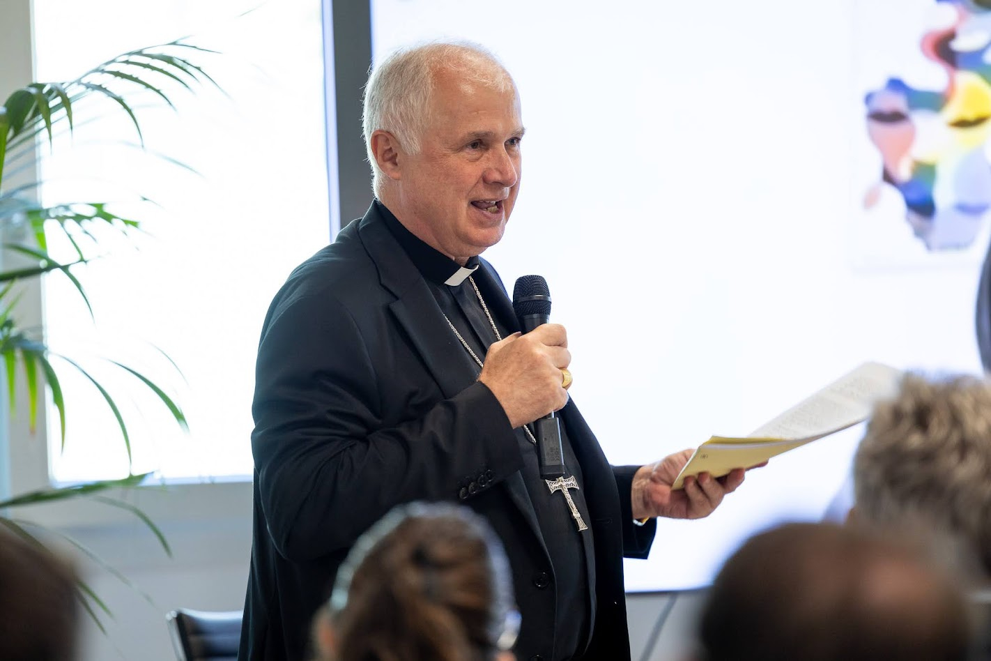 L'intervento di mons. Claudio Giuliodori per la presentazione di CER-CARE