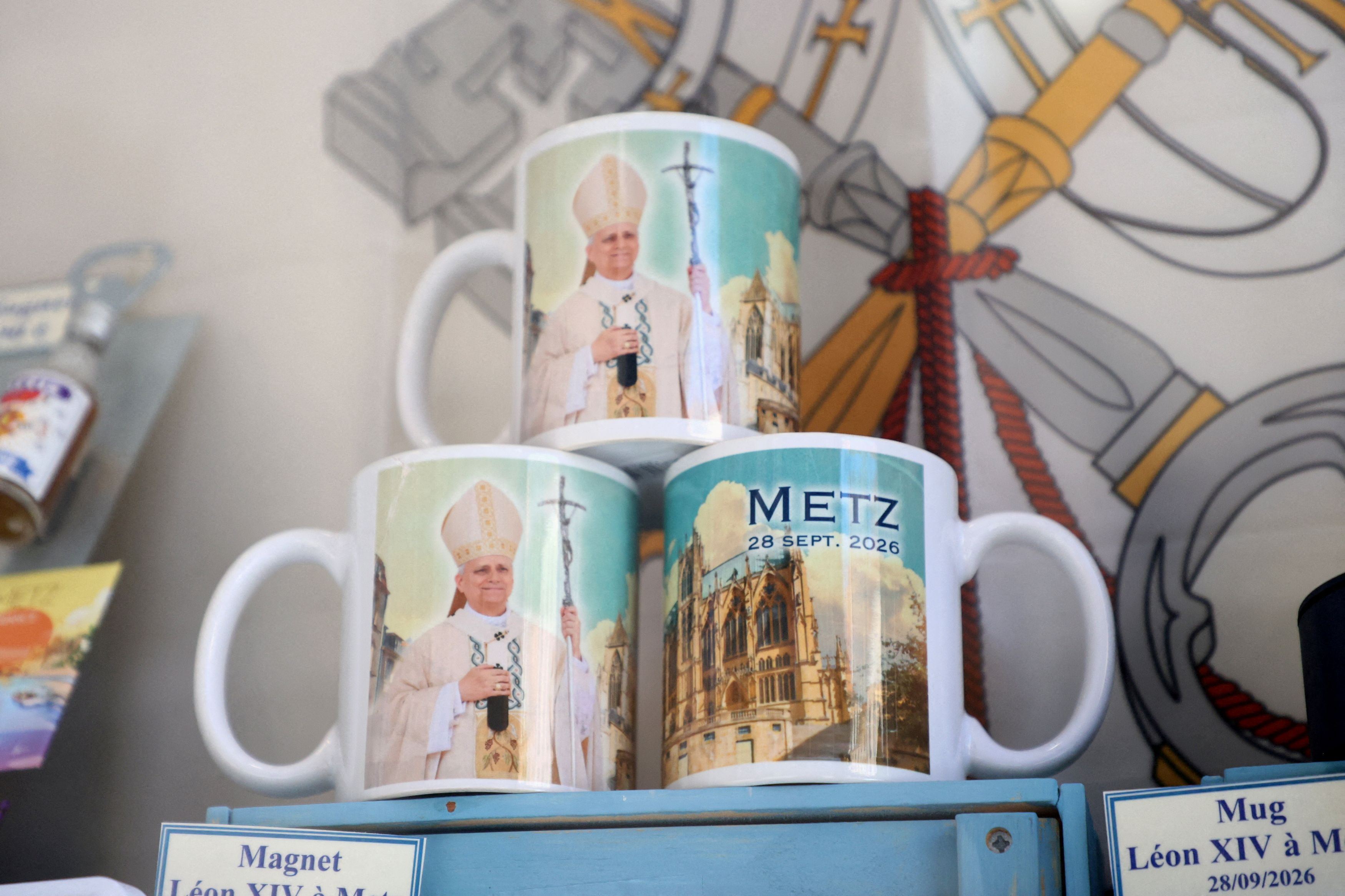 I gadget per la visita del Papa a Metz / REUTERS