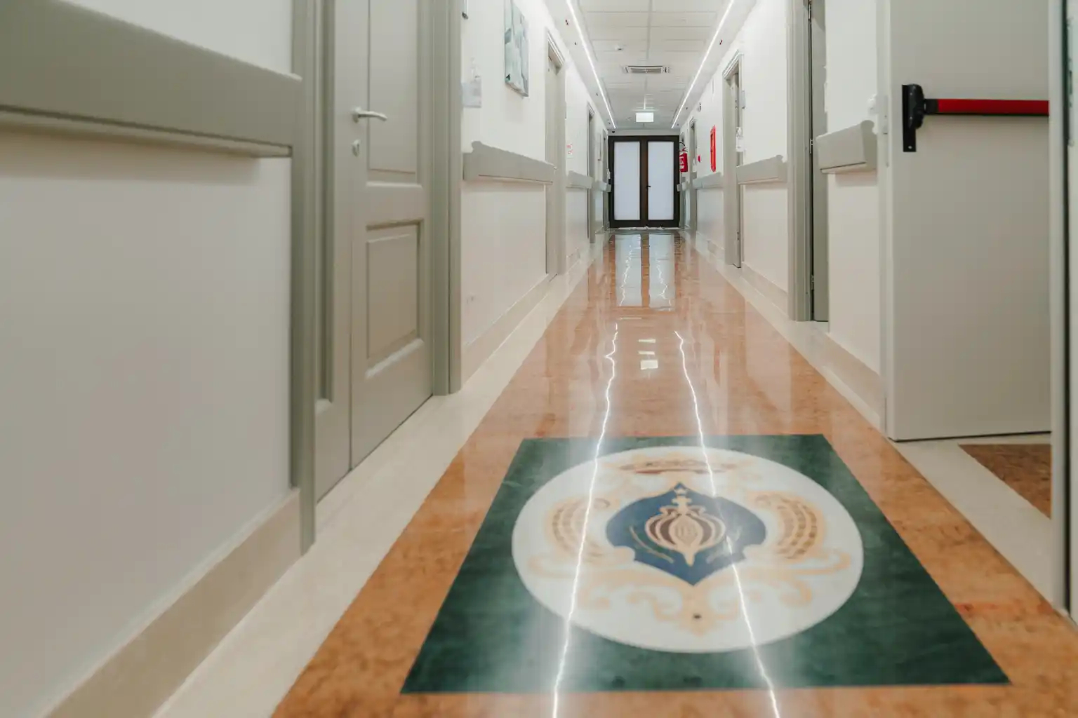 Il corridoio del nuovo reparto. Foto ospedale Isola Tiberina