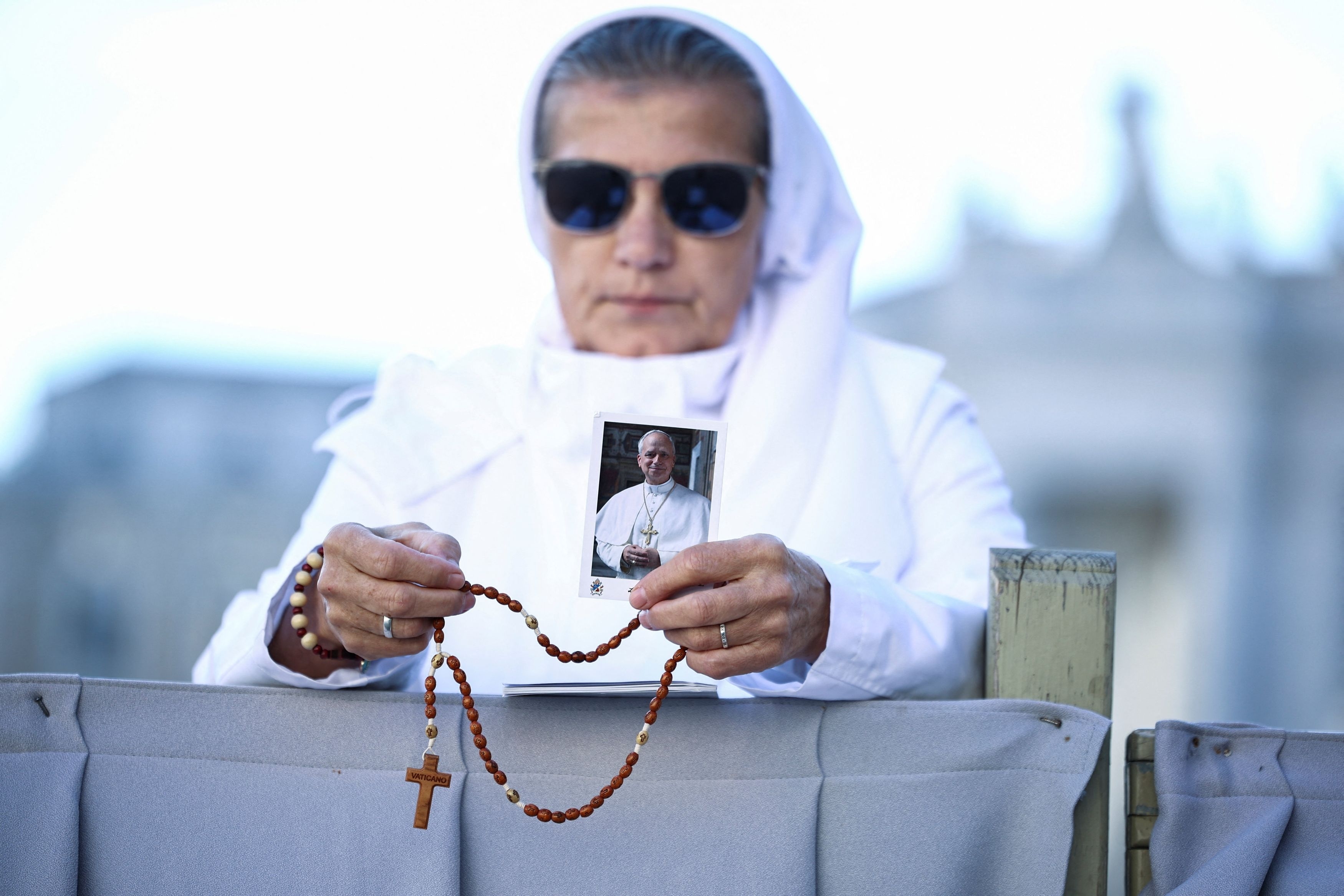 La preghiera per Leone XIV ricovero al policlinico "Gemelli" durante la Messa in piazza San Pietro a conclusione dell'incontro sulla famiglia a dieci anni da "Amoris laetitia" / REUTERS