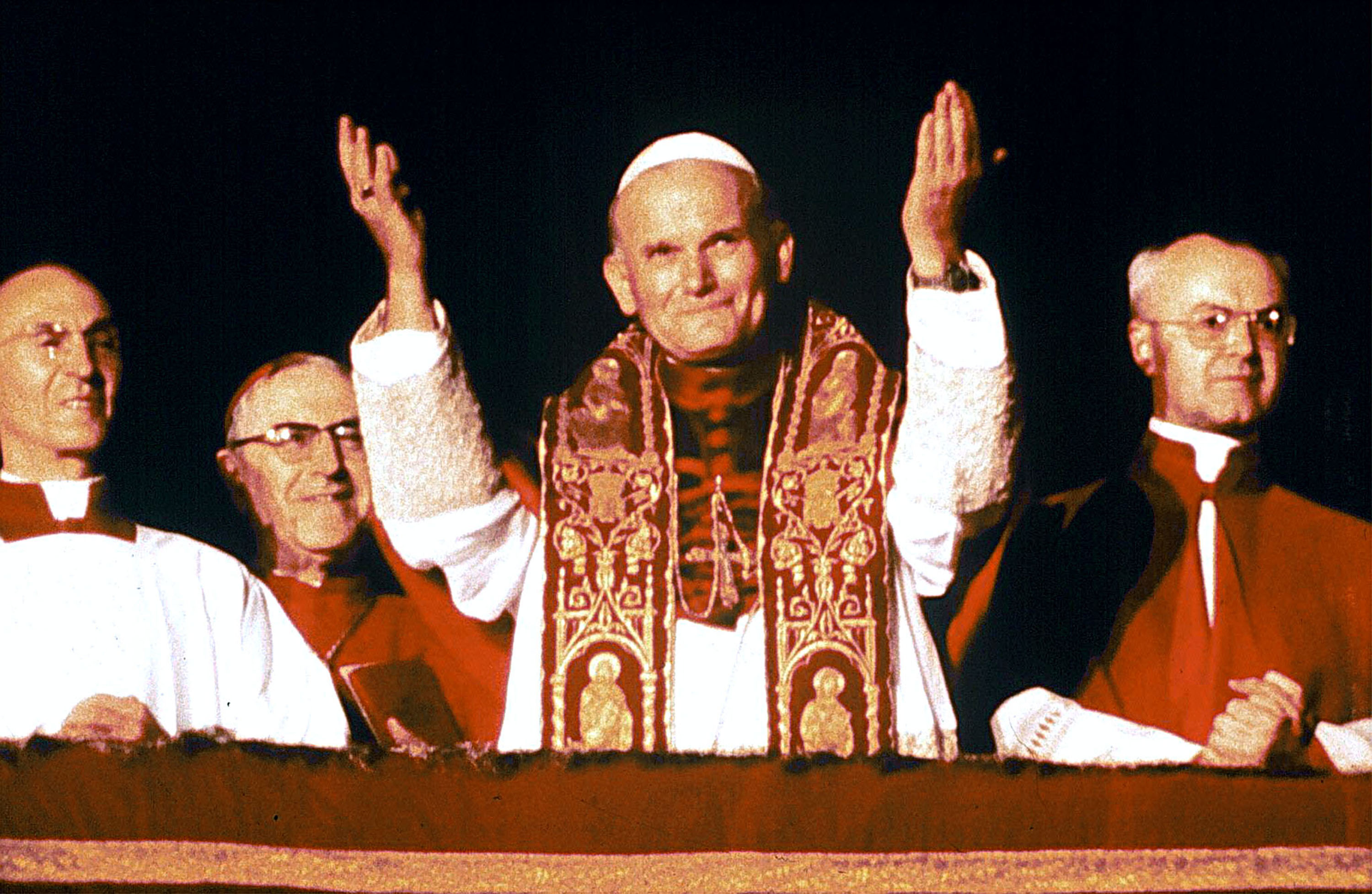 San Pietro, 16 ottobre del 1978, Giovanni Paolo II si presenta ai fedeli dopo l'elezione / Archivio Ansa