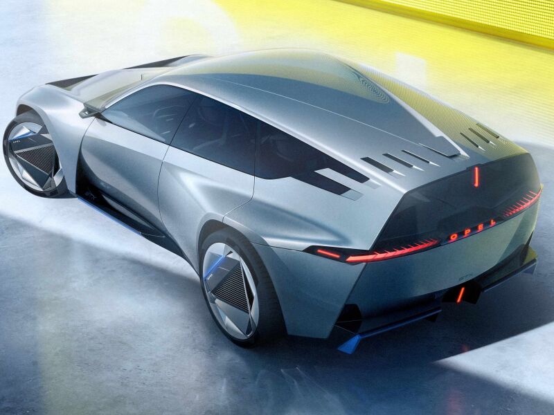 La STX concept di Opel