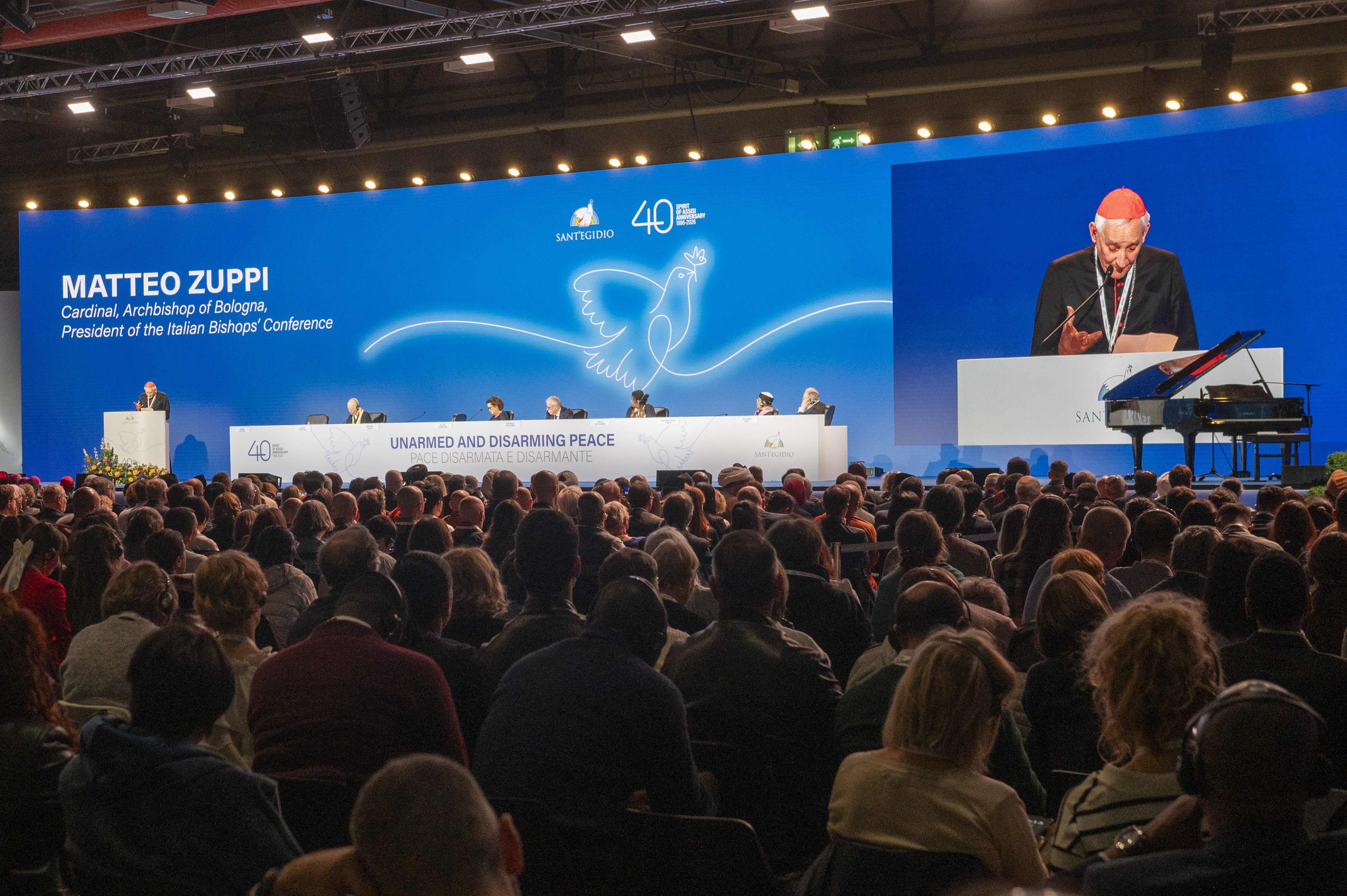 Il cardinale Matteo Zuppi, presidente della Cei, introduce l'incontro per la pace "Disarmata e disarmante" che si tiene dal 25 al 27 ottobre ad Assisi, Bastia Umbra - AGENZIA SICILIANI