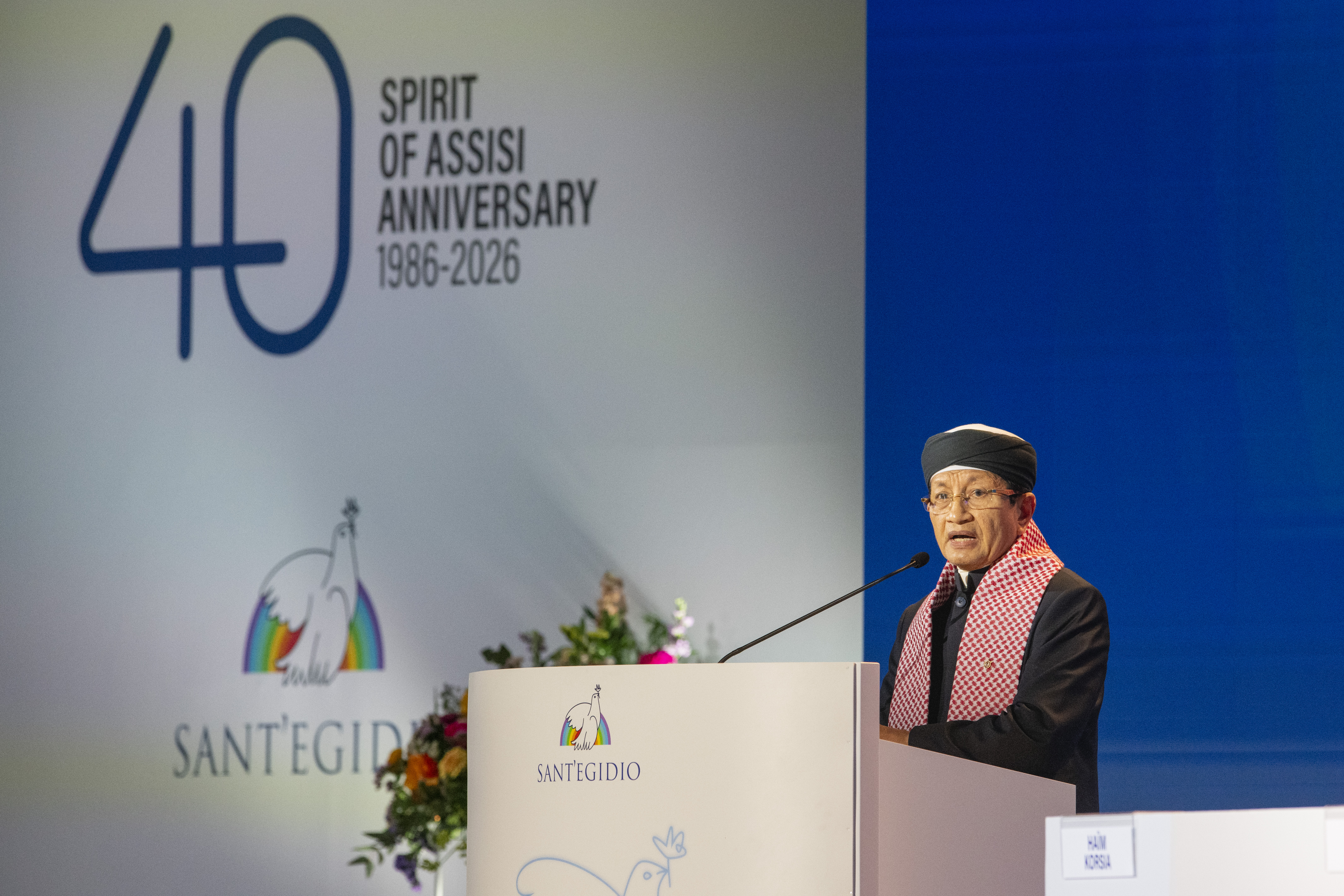 L’imam della grande moschea di Jakarta, Nasaruddin Umar, all'assemblea introduttiva dell'incontro per la pace "Disarmata e disarmante" che si tiene dal 25 al 27 ottobre ad Assisi, Bastia Umbra - AGENZIA SICILIANI